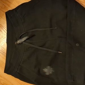 Team Canada Relaxed High-Rise Fleece Jogger  Canadian Olympic Team Logo